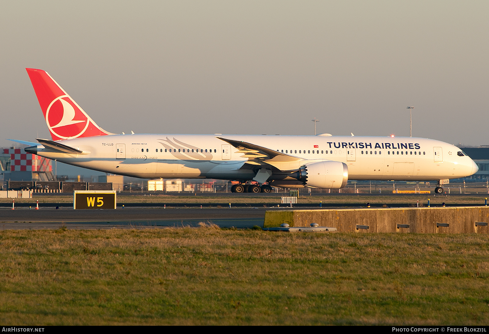 Aircraft Photo of TC-LLD | Boeing 787-9 Dreamliner | Turkish Airlines | AirHistory.net #576191