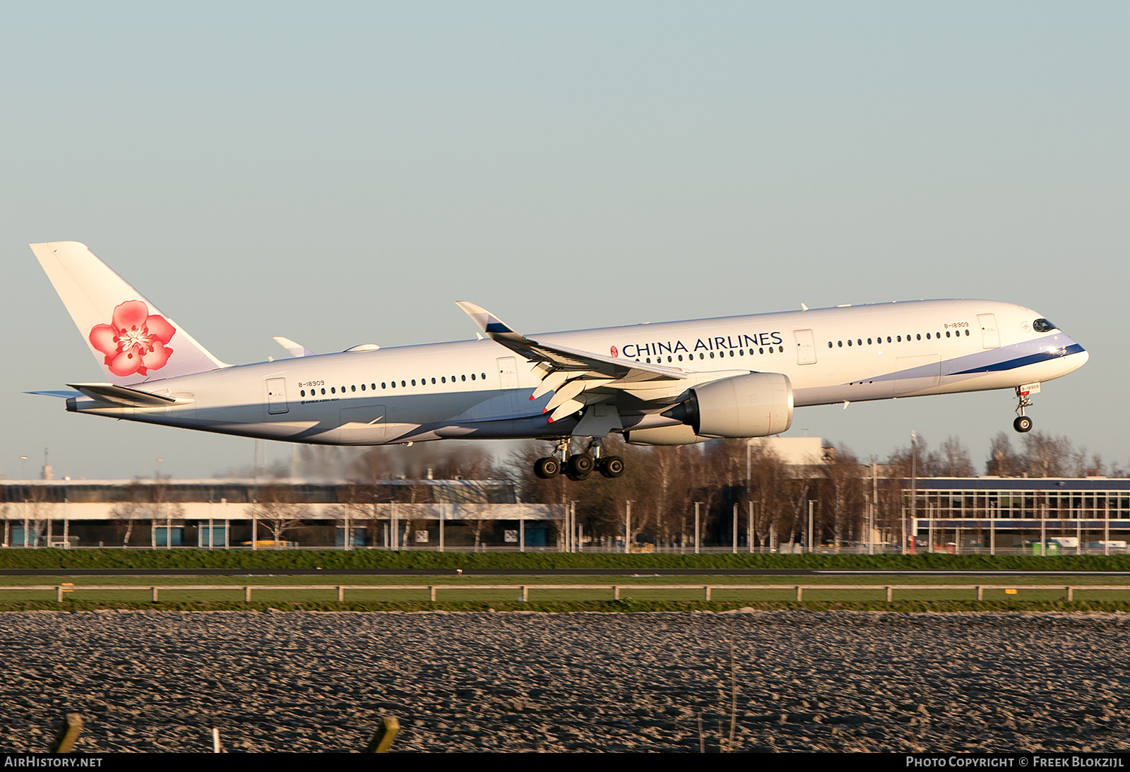 Aircraft Photo of B-18909 | Airbus A350-941 | China Airlines | AirHistory.net #576197