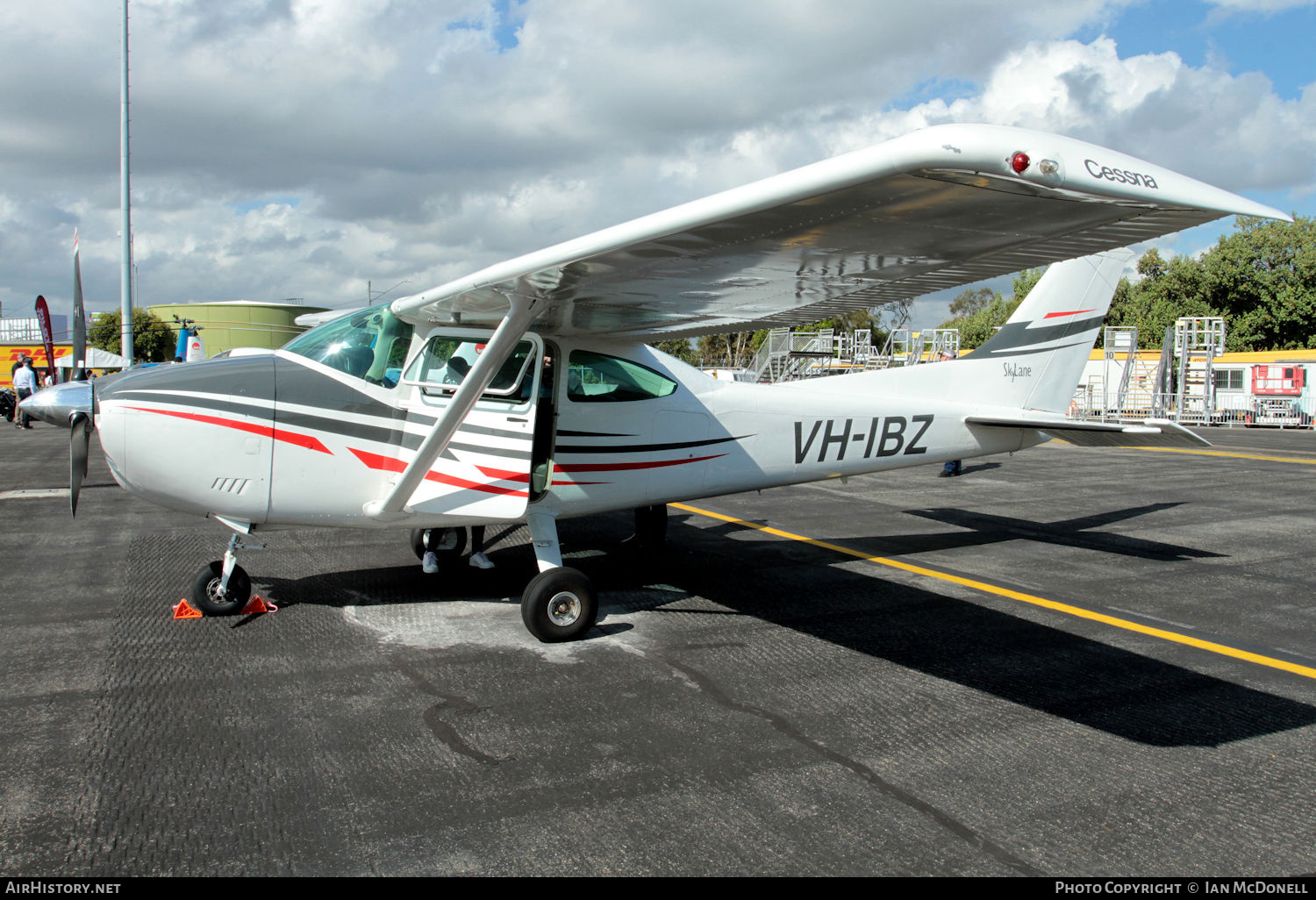 Aircraft Photo of VH-IBZ | Cessna 182Q Skylane | AirHistory.net #576224