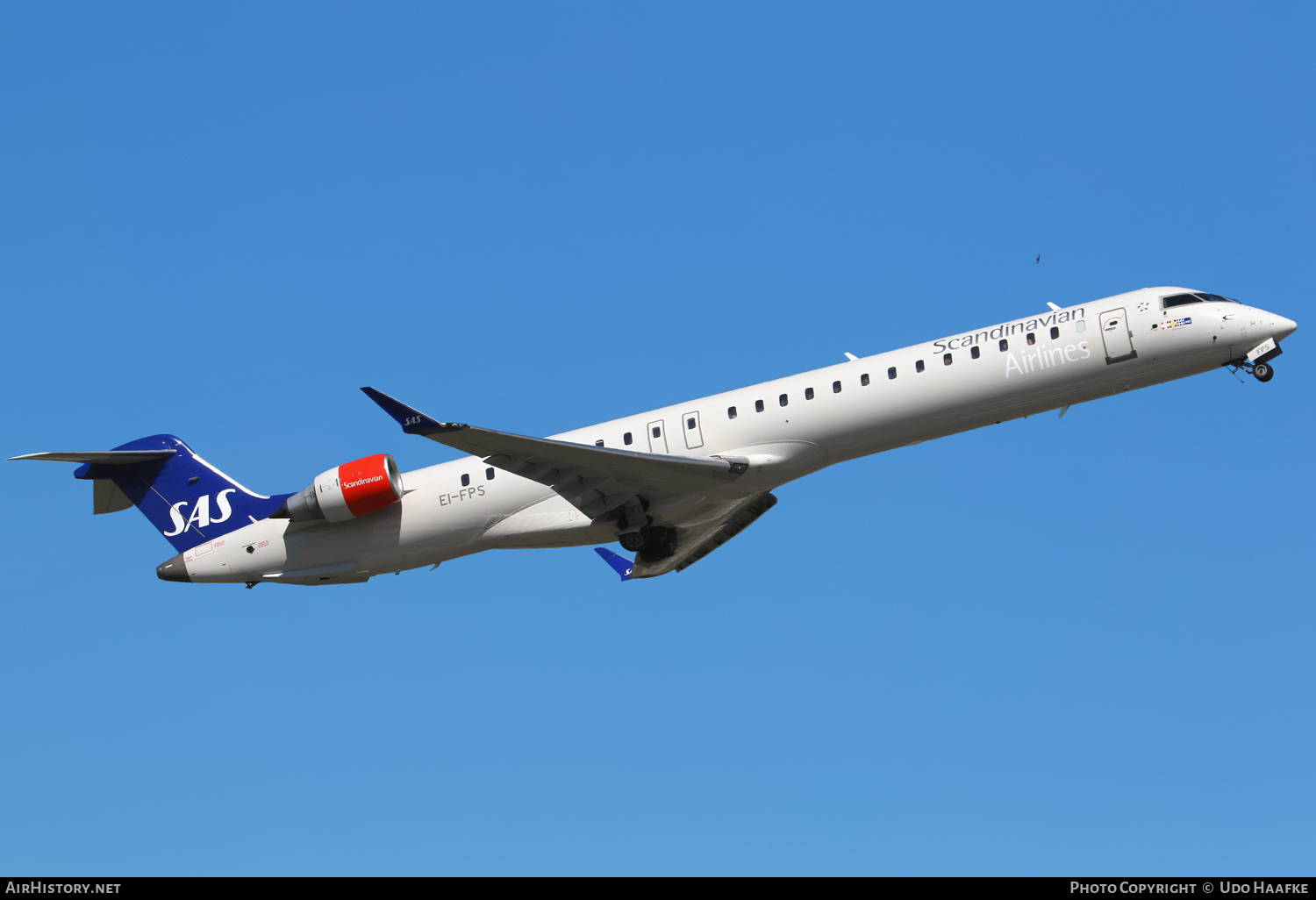 Aircraft Photo of EI-FPS | Bombardier CRJ-900LR (CL-600-2D24) | Scandinavian Airlines - SAS | AirHistory.net #576229