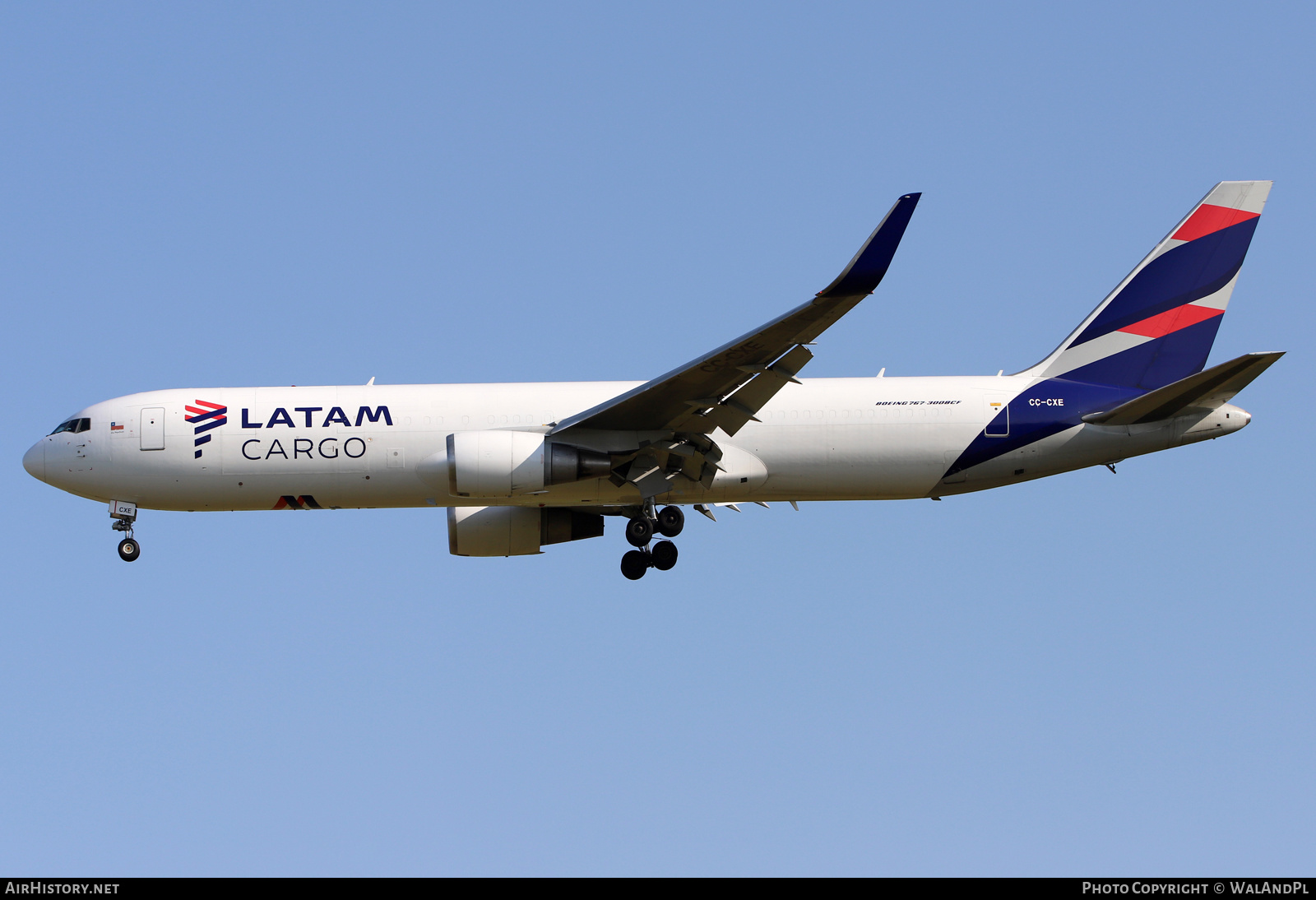 Aircraft Photo of CC-CXE | Boeing 767-316/ER(BCF) | LATAM Cargo | AirHistory.net #576236