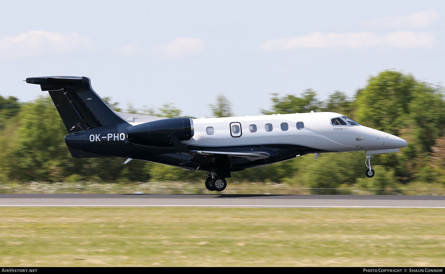 Aircraft Photo of OK-PHO | Embraer EMB-505 Phenom 300 | AirHistory.net #576326