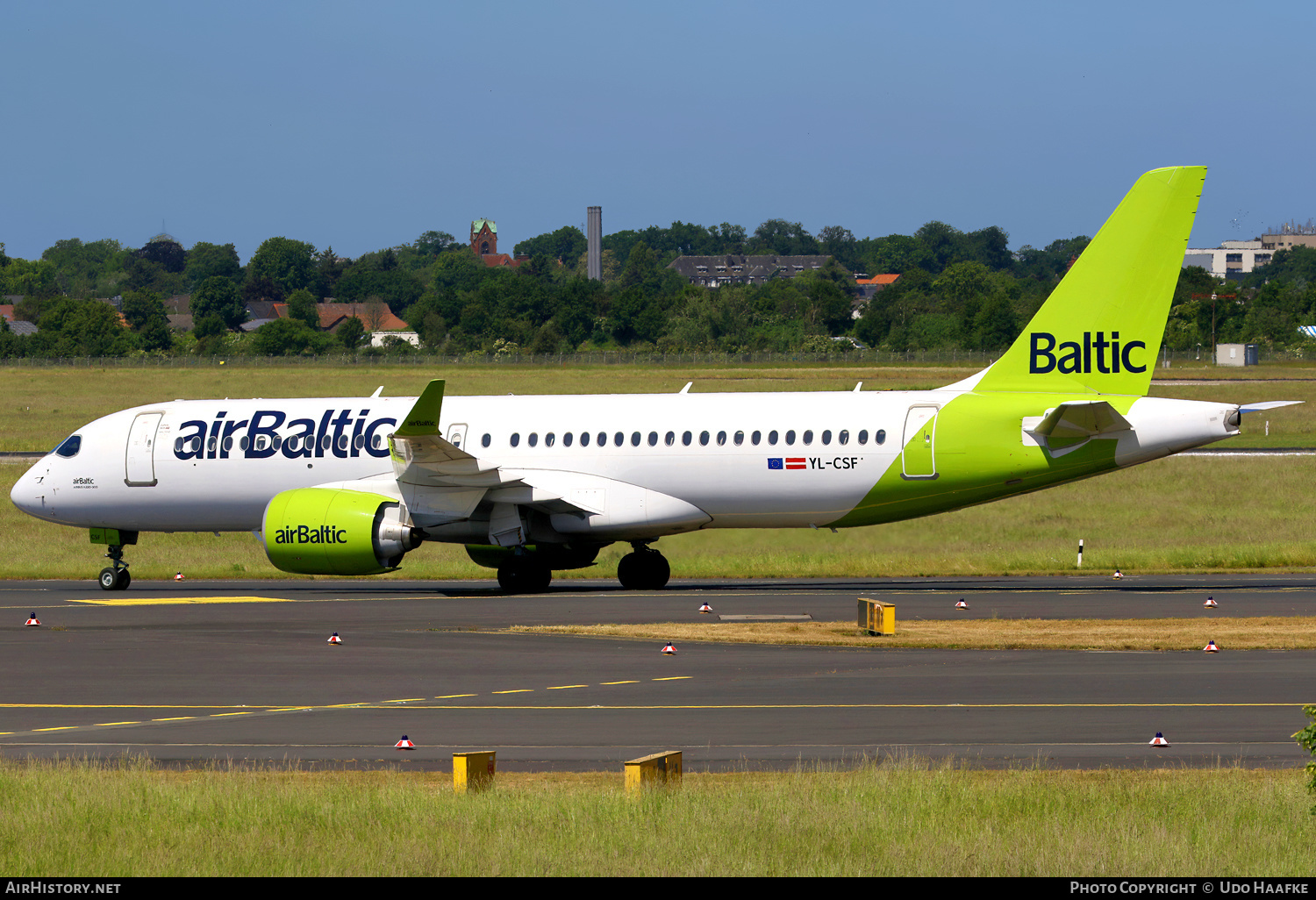 Aircraft Photo of YL-CSF | Airbus A220-371 (BD-500-1A11) | AirBaltic | AirHistory.net #576376