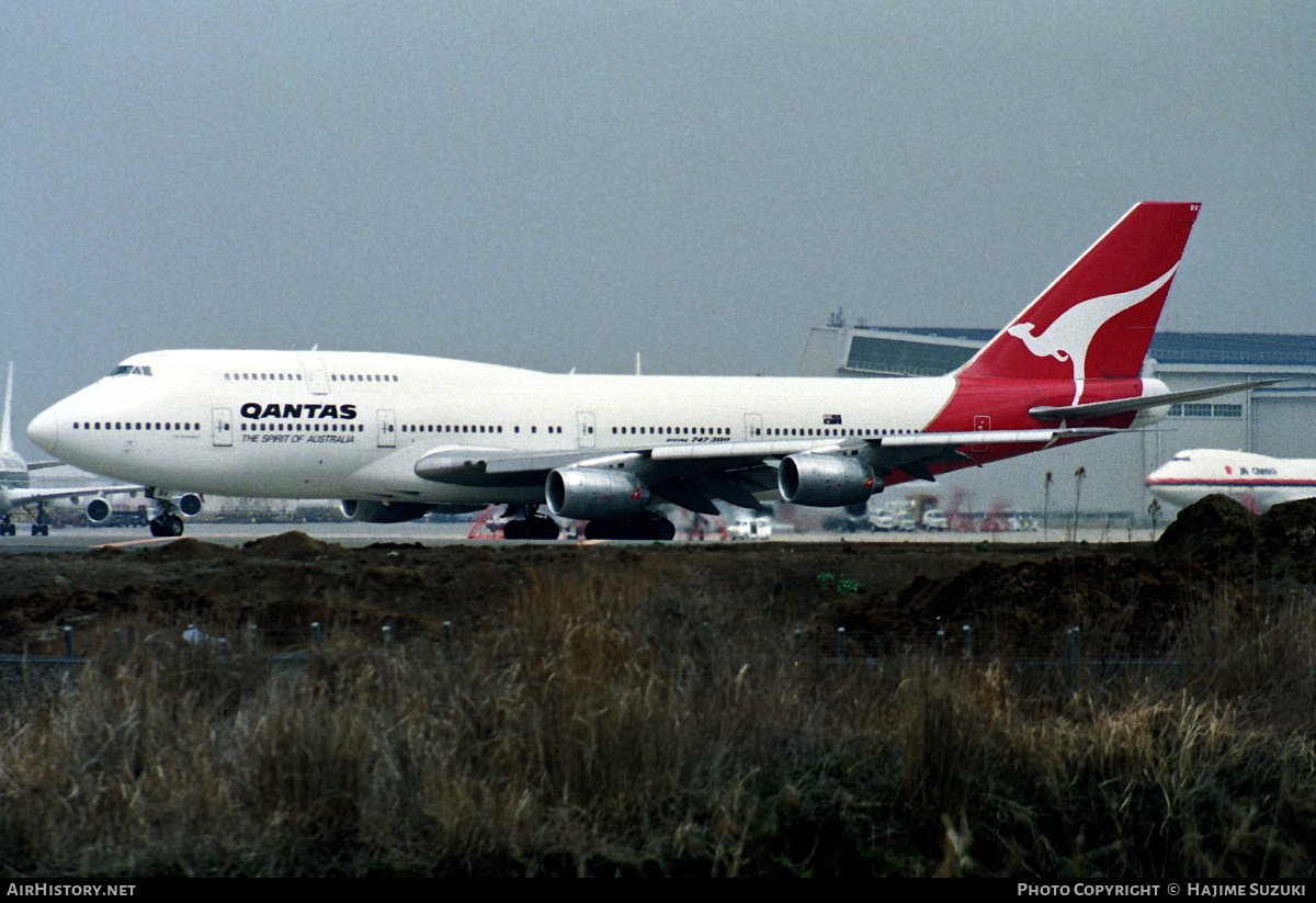 Aircraft Photo of VH-EBV | Boeing 747-338 | Qantas | AirHistory.net #576380
