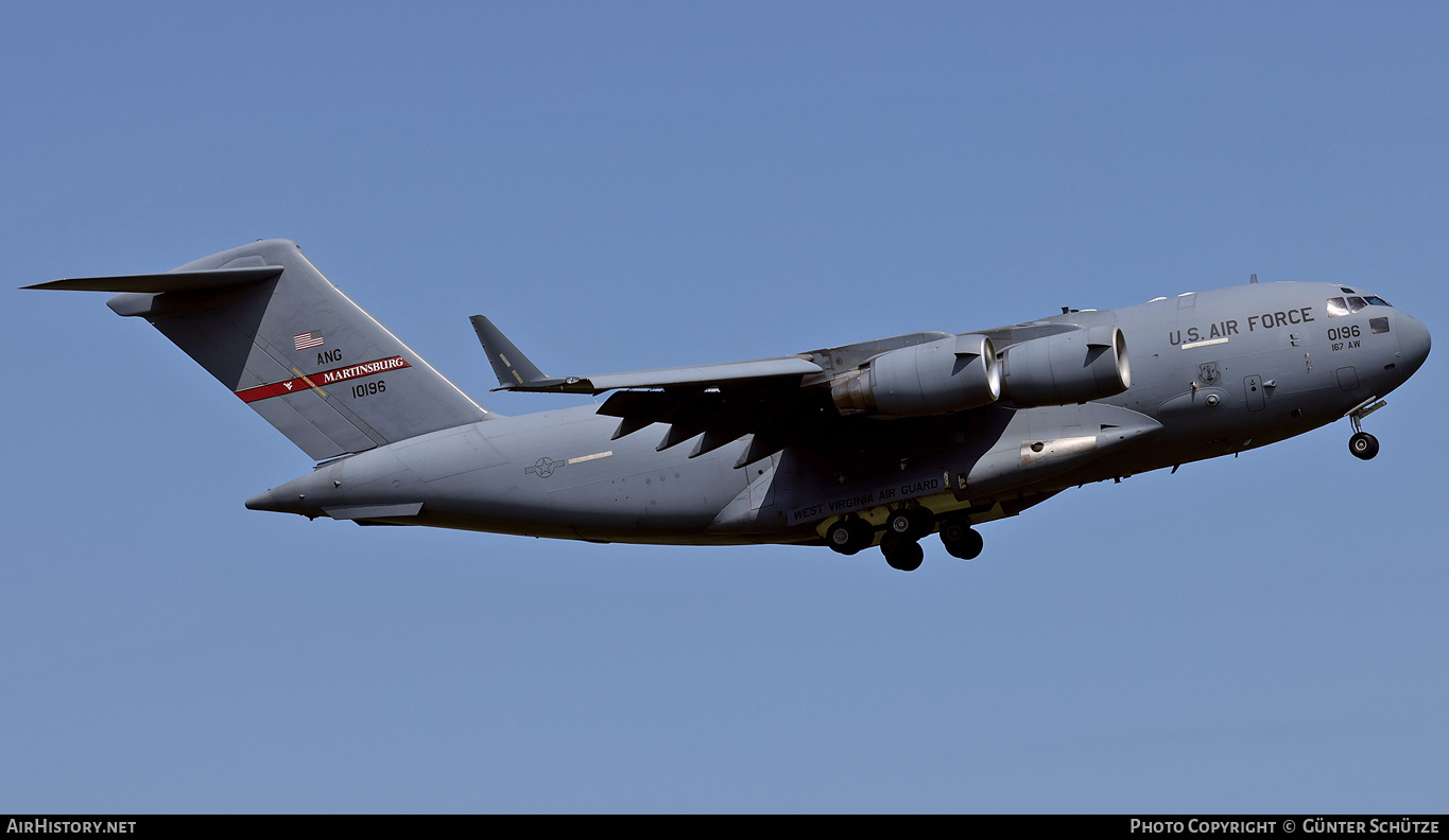 Aircraft Photo of 01-0196 / 10196 | Boeing C-17A Globemaster III | USA - Air Force | AirHistory.net #576467