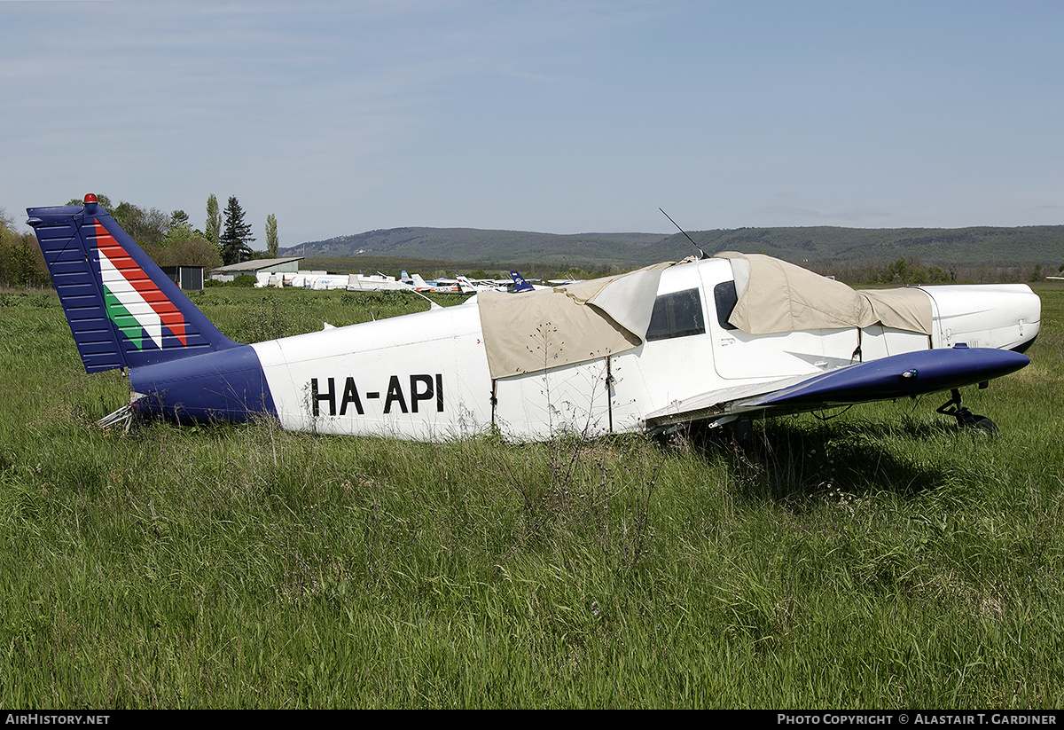 Aircraft Photo of HA-API | Piper PA-32-300 Cherokee Six | Malév Aero Club | AirHistory.net #576519