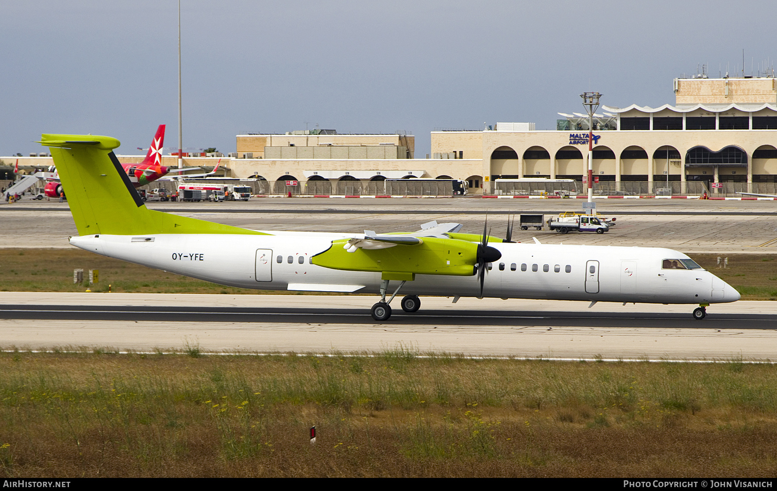 Aircraft Photo of OY-YFE | Bombardier DHC-8-402 Dash 8 | AirHistory.net #576637