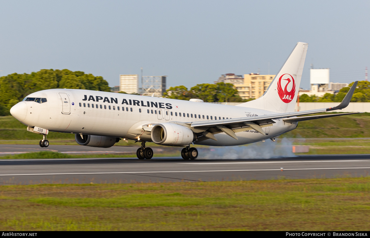 Aircraft Photo of JA328J | Boeing 737-846 | Japan Airlines - JAL | AirHistory.net #576646