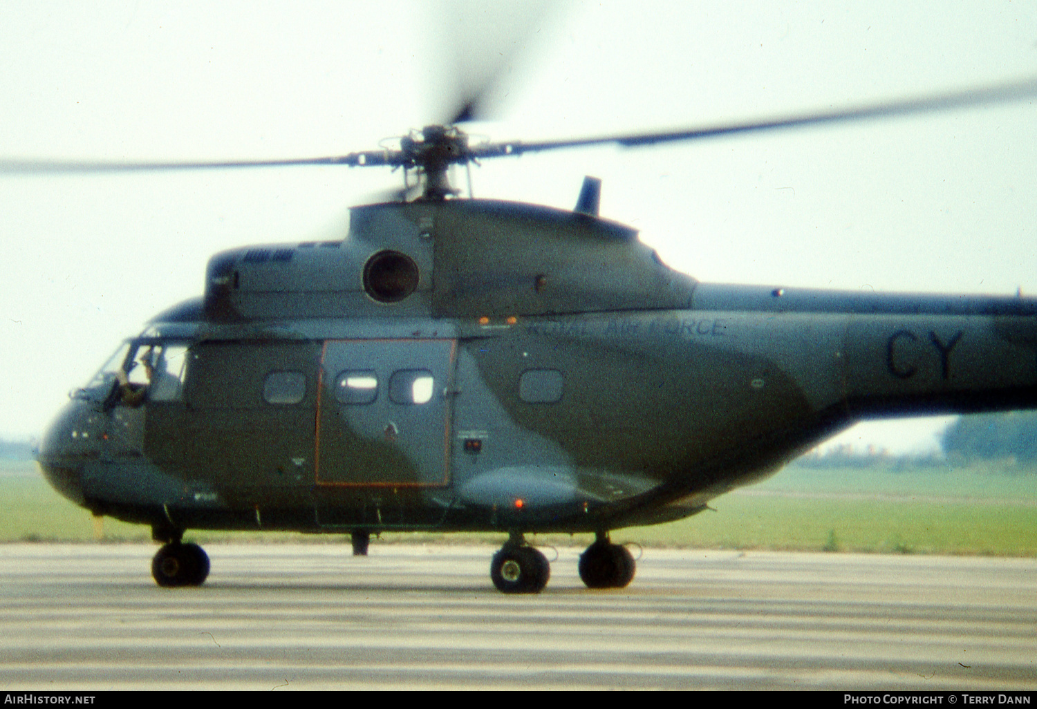 Aircraft Photo of XW199 | Aerospatiale SA-330E Puma HC1 | UK - Air Force | AirHistory.net #576830