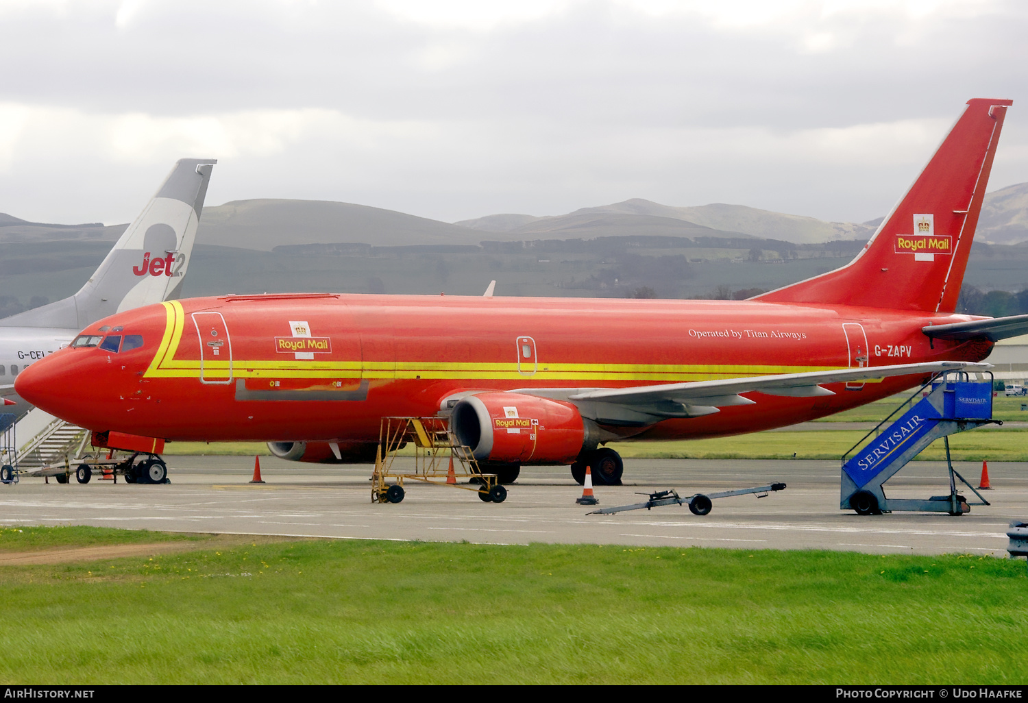 Aircraft Photo of G-ZAPV | Boeing 737-3Y0(SF) | Royal Mail | AirHistory.net #576973