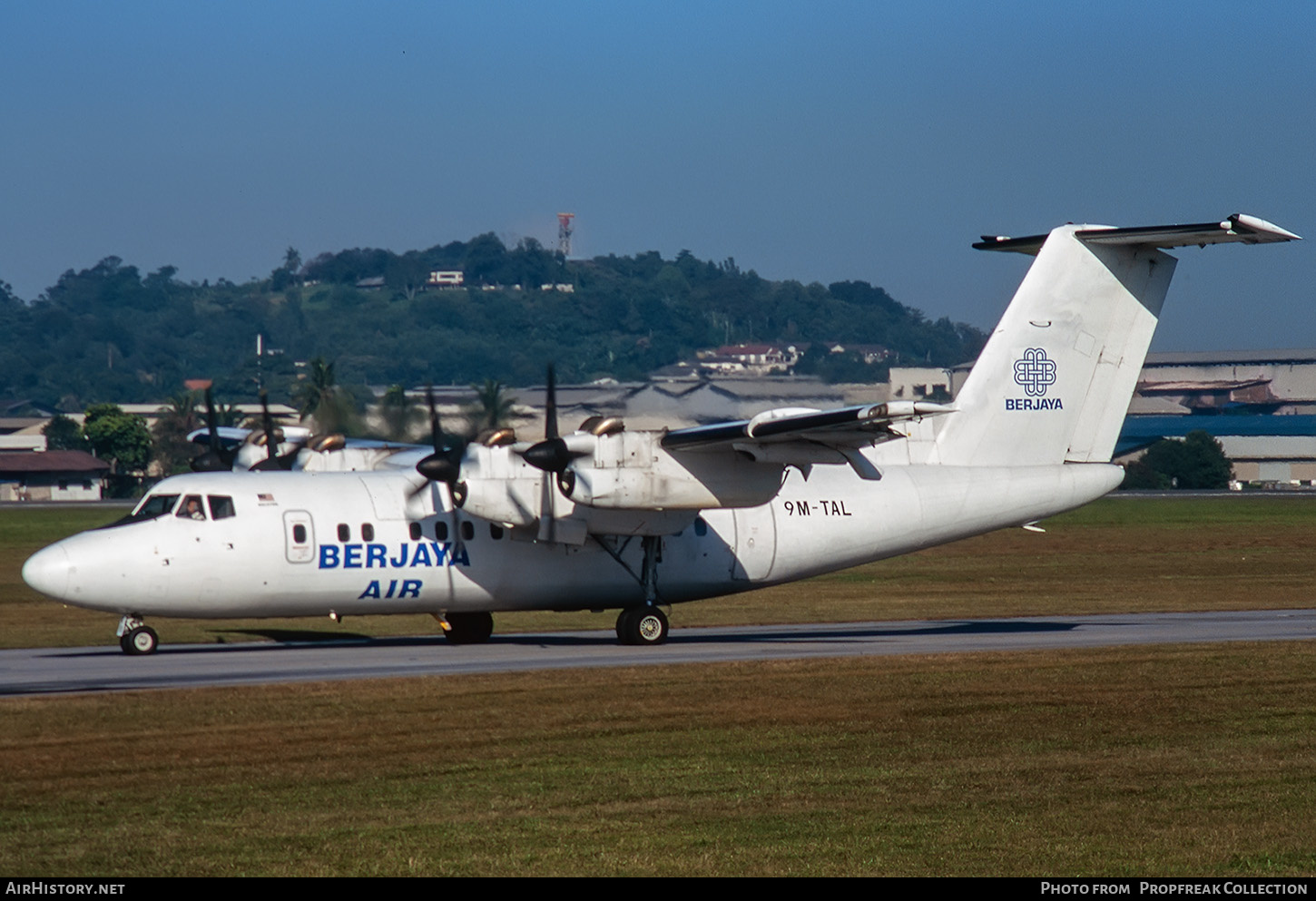 Aircraft Photo of 9M-TAL | De Havilland Canada DHC-7-110 Dash 7 | Berjaya Air | AirHistory.net #576981