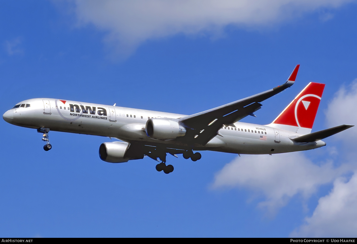 Aircraft Photo of N546US | Boeing 757-251 | Northwest Airlines | AirHistory.net #576982