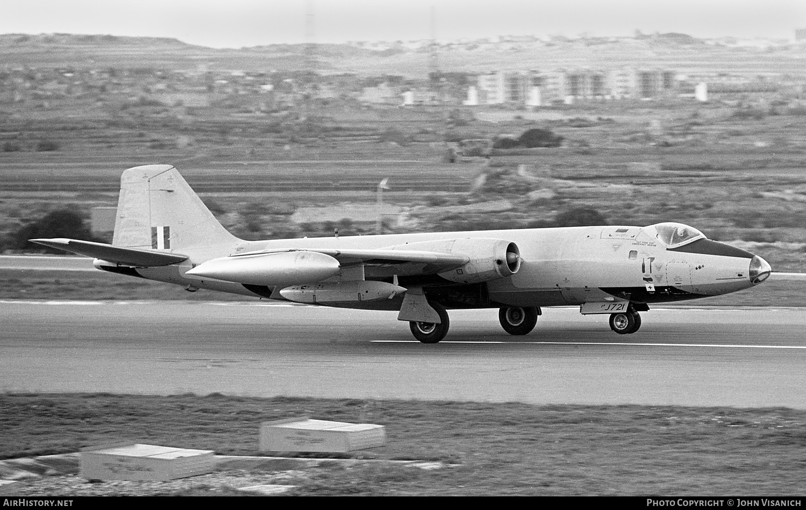 Aircraft Photo of WJ721 | English Electric Canberra TT18 | UK - Air Force | AirHistory.net #576996
