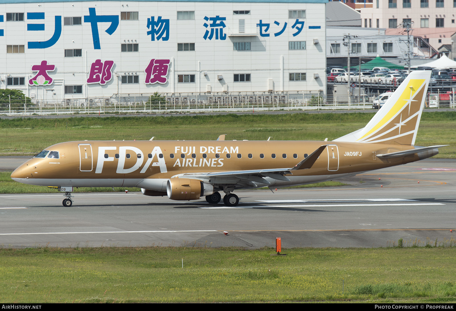 Aircraft Photo of JA09FJ | Embraer 175STD (ERJ-170-200STD) | FDA - Fuji Dream Airlines | AirHistory.net #577067