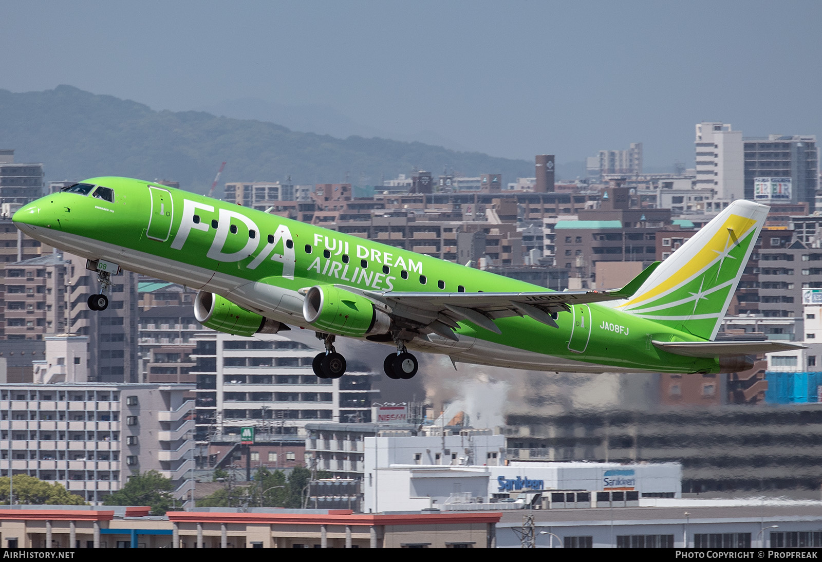 Aircraft Photo of JA08FJ | Embraer 175STD (ERJ-170-200STD) | FDA - Fuji Dream Airlines | AirHistory.net #577079