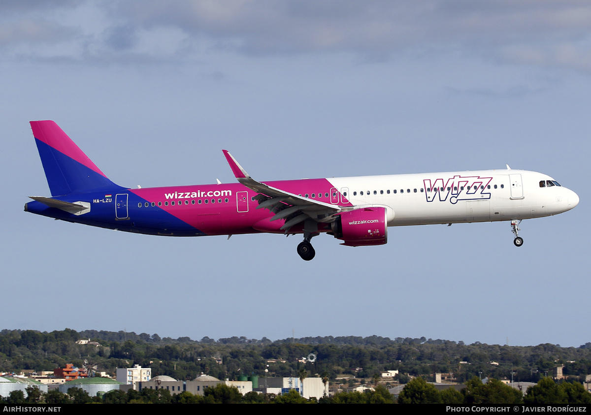 Aircraft Photo of HA-LZU | Airbus A321-271NX | Wizz Air | AirHistory.net #577154