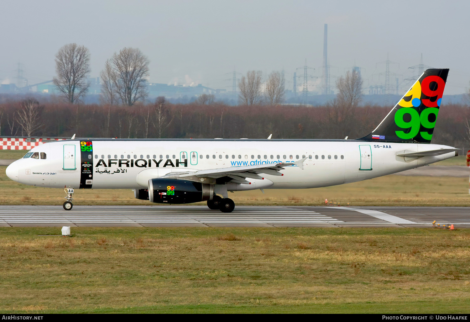 Aircraft Photo of S5-AAA | Airbus A320-231 | Afriqiyah Airways | AirHistory.net #577224