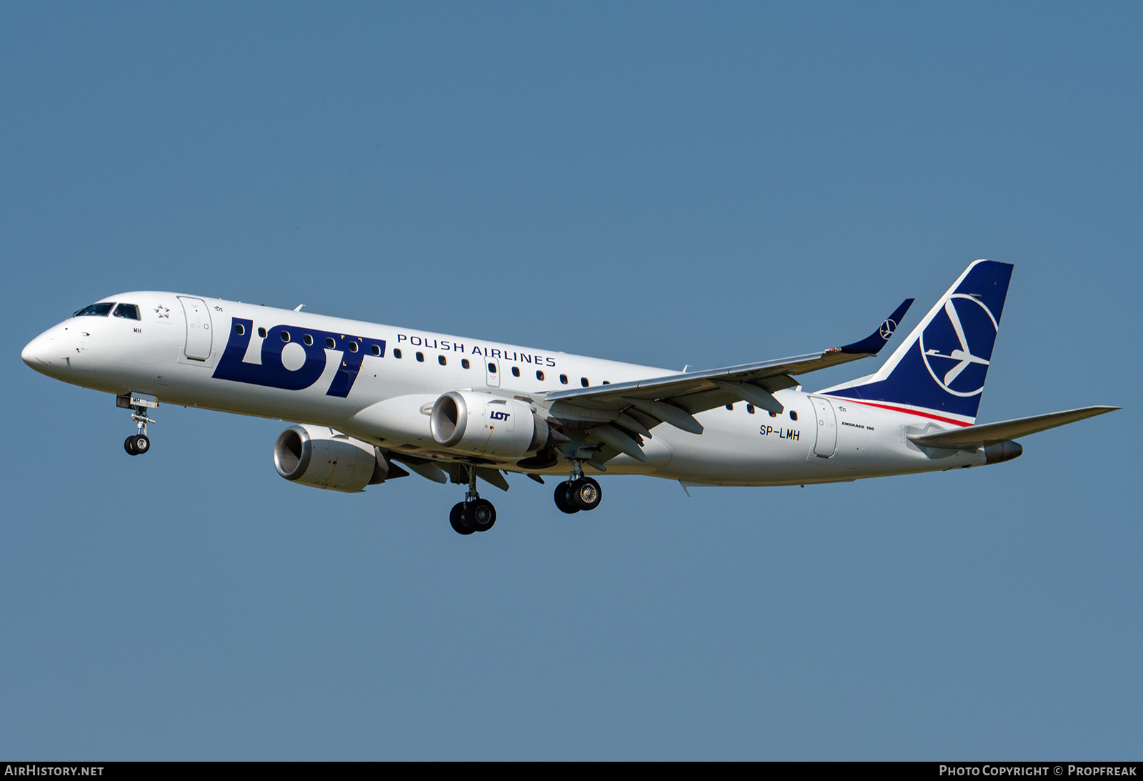 Aircraft Photo of SP-LMH | Embraer 190LR (ERJ-190-100LR) | LOT Polish Airlines - Polskie Linie Lotnicze | AirHistory.net #577245