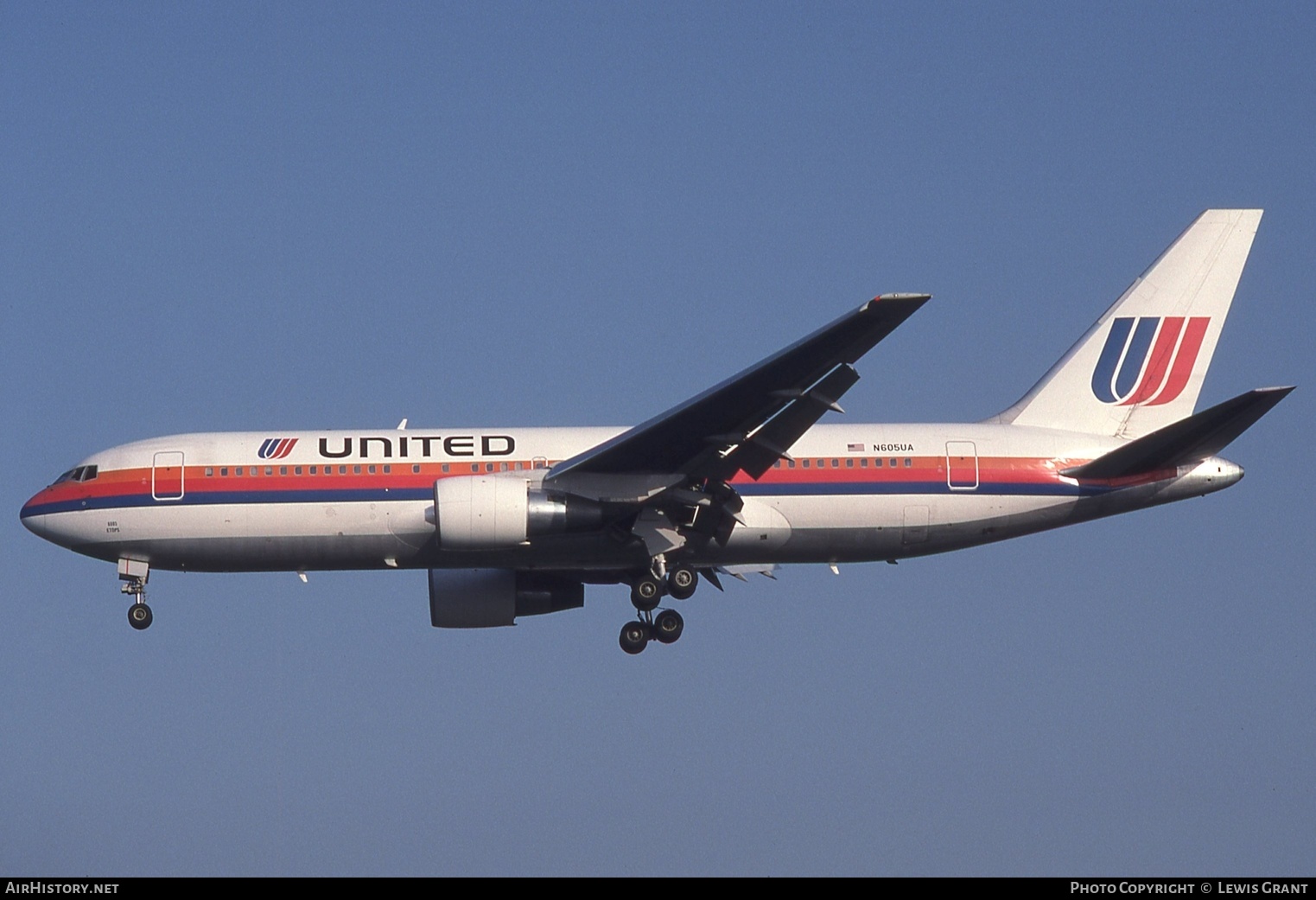 Aircraft Photo of N605UA | Boeing 767-222/ER | United Airlines | AirHistory.net #577300