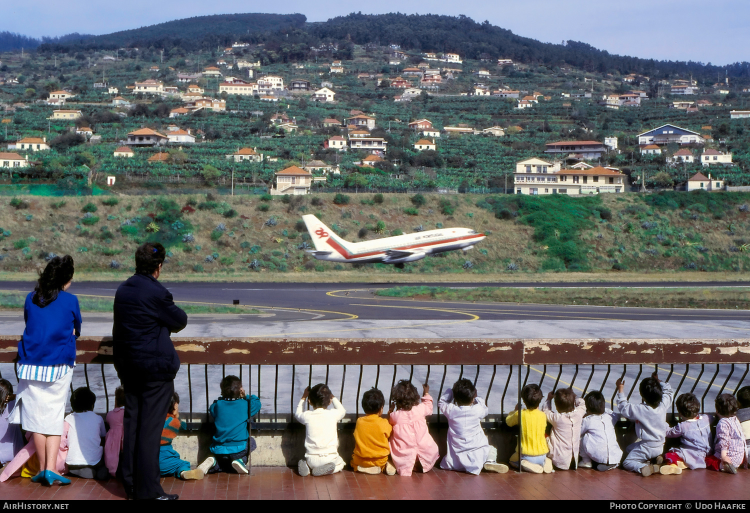 Airport photo of Funchal / Madeira - Cristiano Ronaldo (LPMA / FNC) in Madeira, Portugal | AirHistory.net #577307