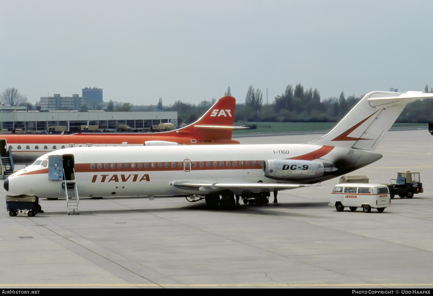 Aircraft Photo of I-TIGU | Douglas DC-9-15 | Itavia | AirHistory.net #577332