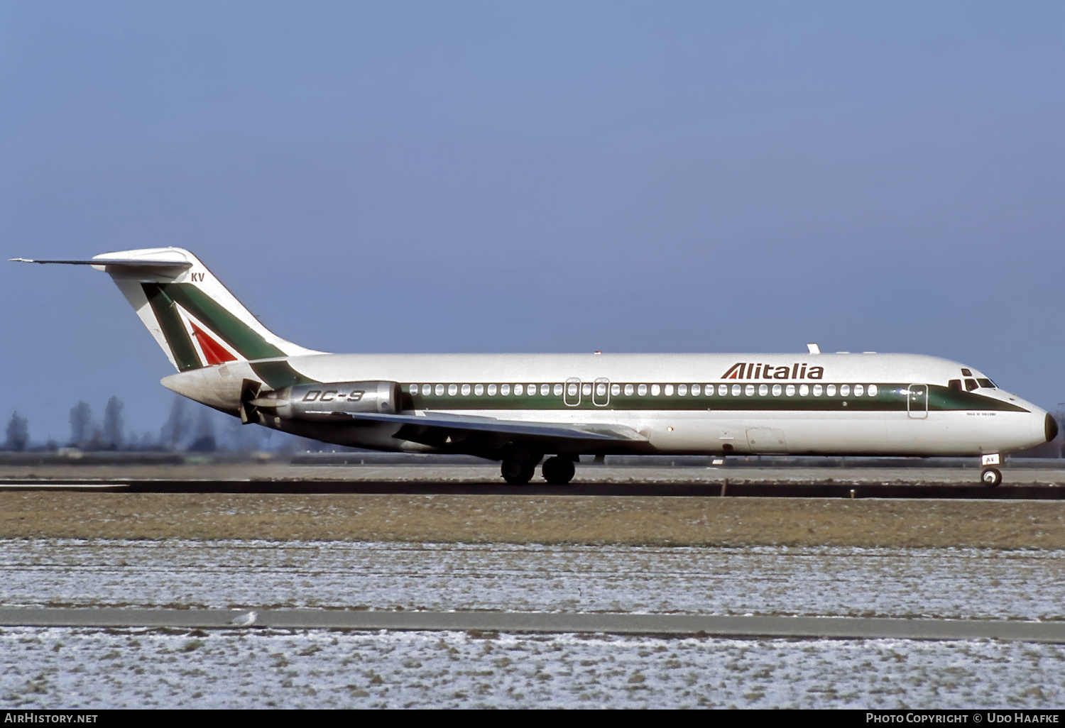 Aircraft Photo of I-DIKV | McDonnell Douglas DC-9-32 | Alitalia | AirHistory.net #577350