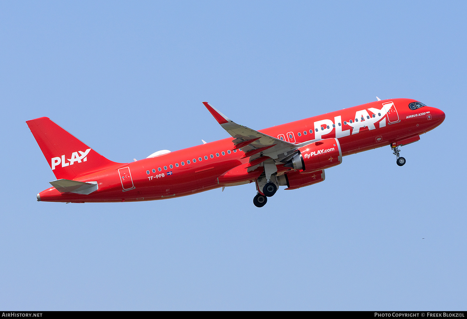 Aircraft Photo of TF-PPB | Airbus A320-251N | Play | AirHistory.net #577405