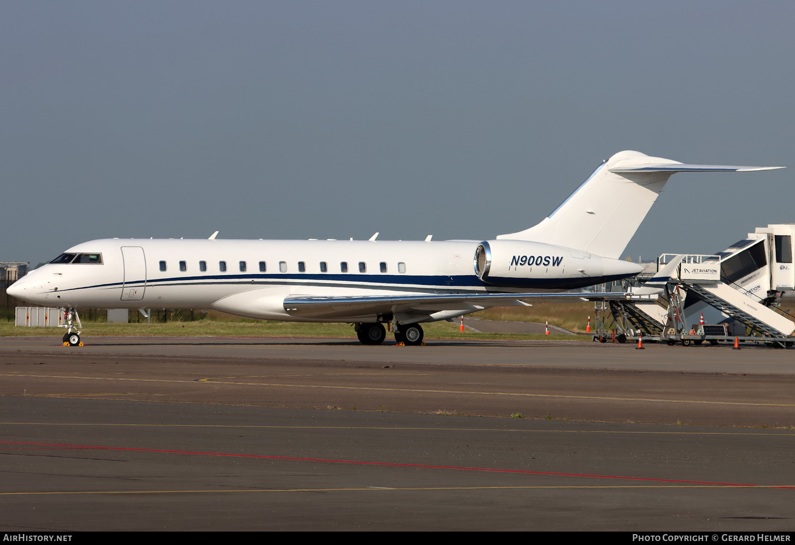 Aircraft Photo of N900SW | Bombardier Global Express XRS (BD-700-1A10) | AirHistory.net #577688