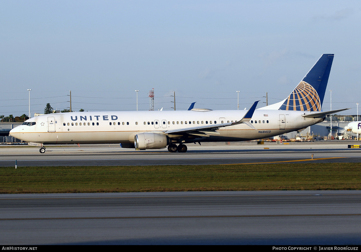 Aircraft Photo of N68452 | Boeing 737-924/ER | United Airlines | AirHistory.net #577700