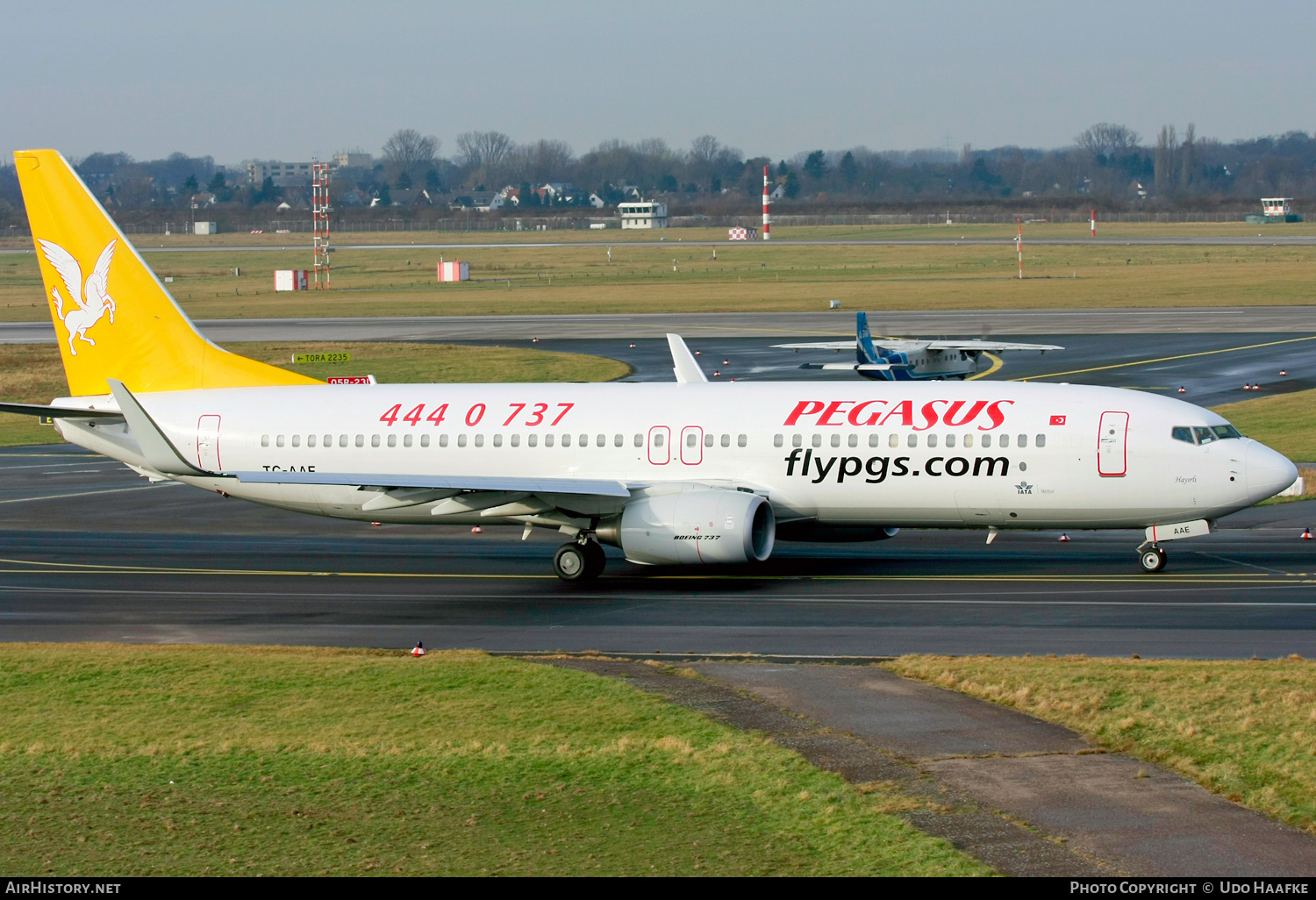 Aircraft Photo of TC-AAE | Boeing 737-82R | Pegasus Airlines | AirHistory.net #577737