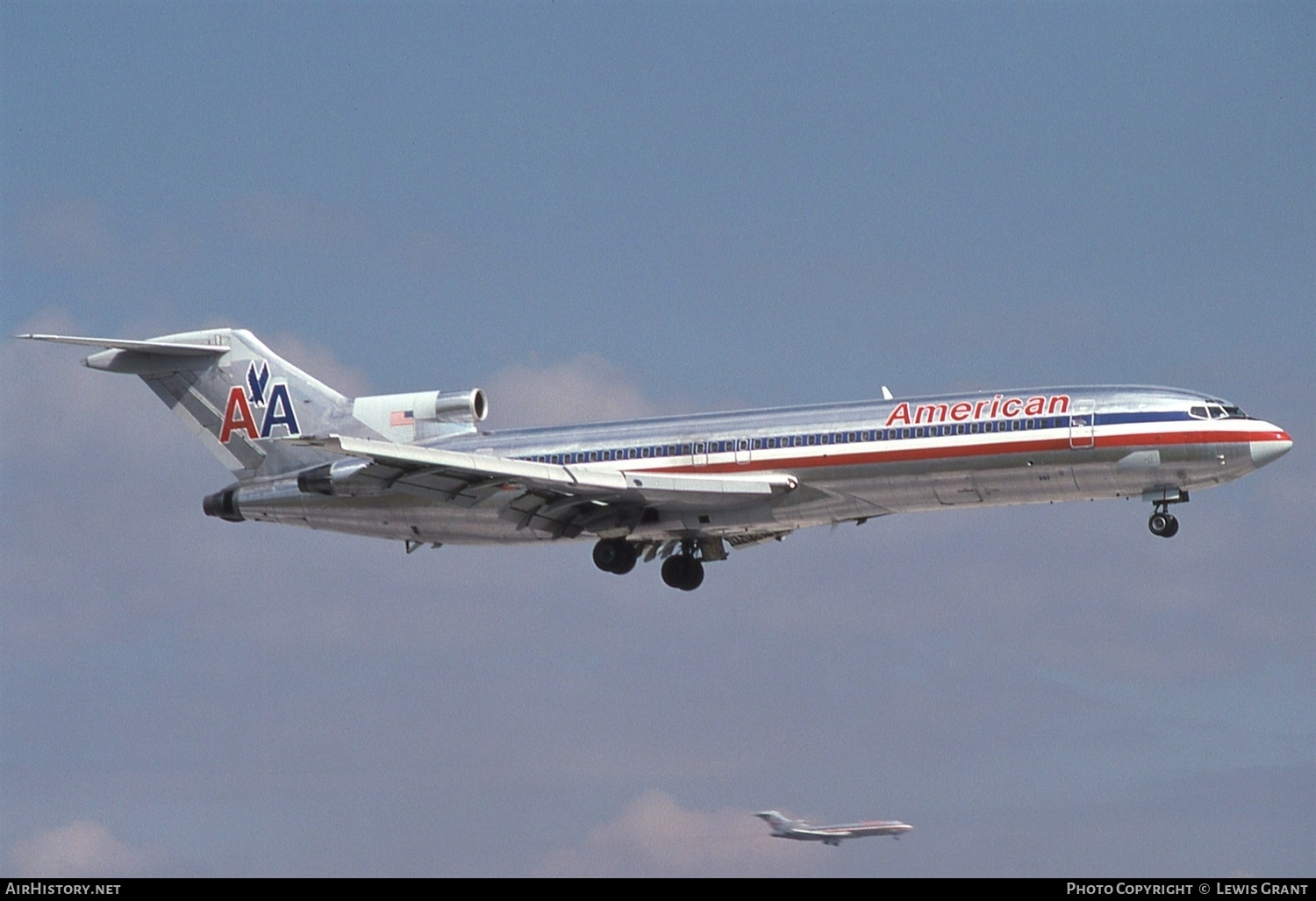 Aircraft Photo of N882AA | Boeing 727-223/Adv | American Airlines | AirHistory.net #577825