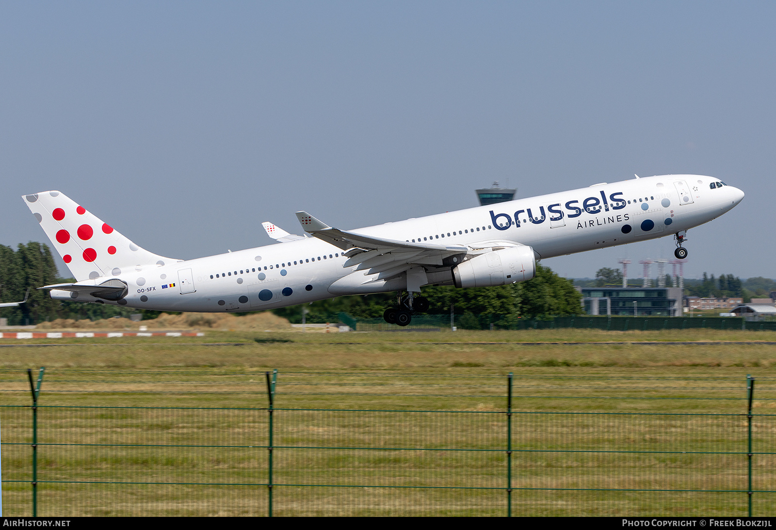 Aircraft Photo of OO-SFX | Airbus A330-343E | Brussels Airlines | AirHistory.net #577827