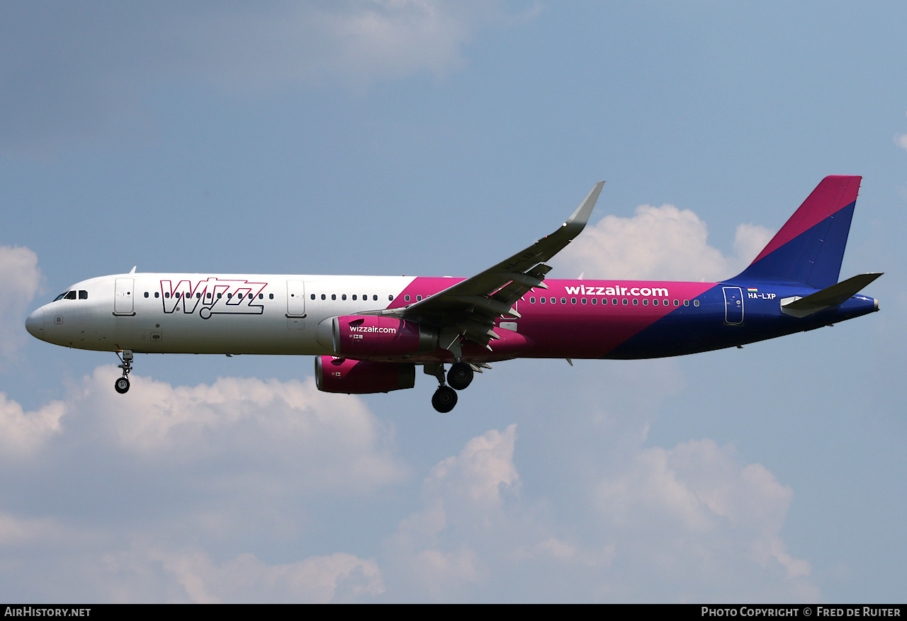 Aircraft Photo of HA-LXP | Airbus A321-231 | Wizz Air | AirHistory.net #577843