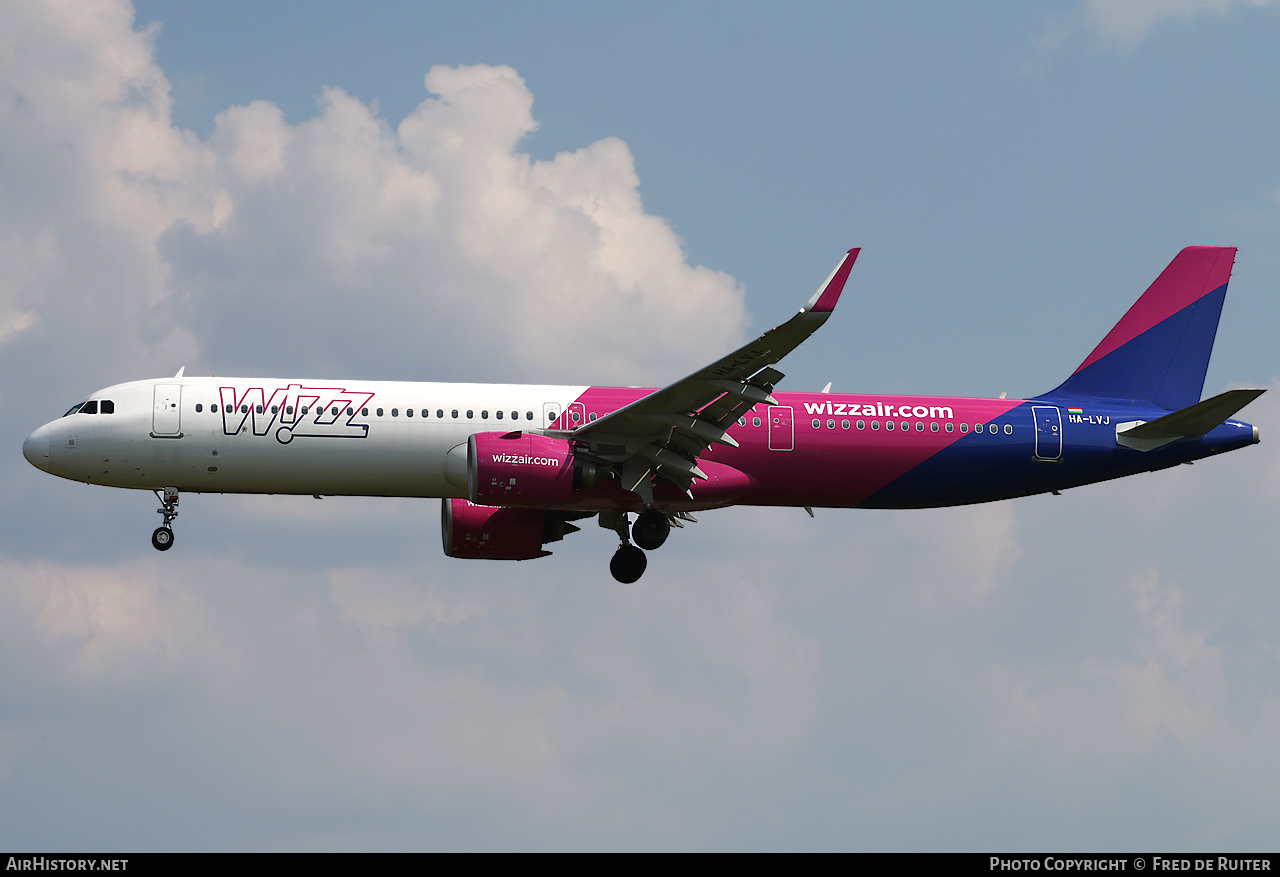 Aircraft Photo of HA-LVJ | Airbus A321-271NX | Wizz Air | AirHistory.net #577857