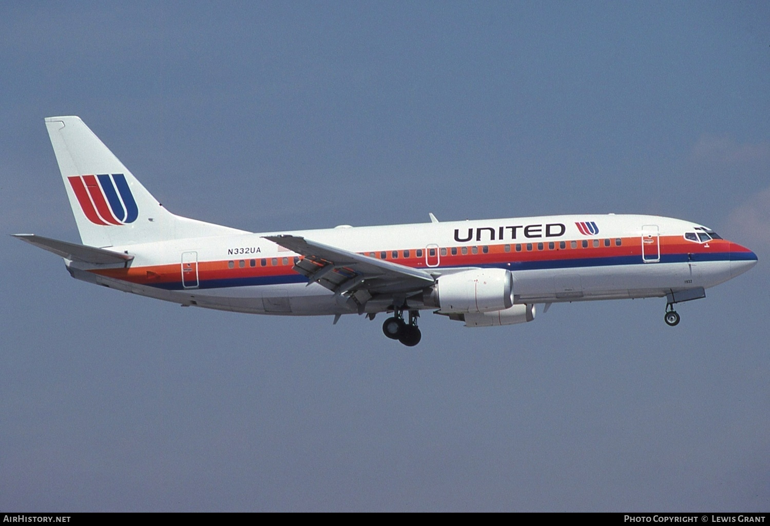 Aircraft Photo of N332UA | Boeing 737-322 | United Airlines | AirHistory.net #578004
