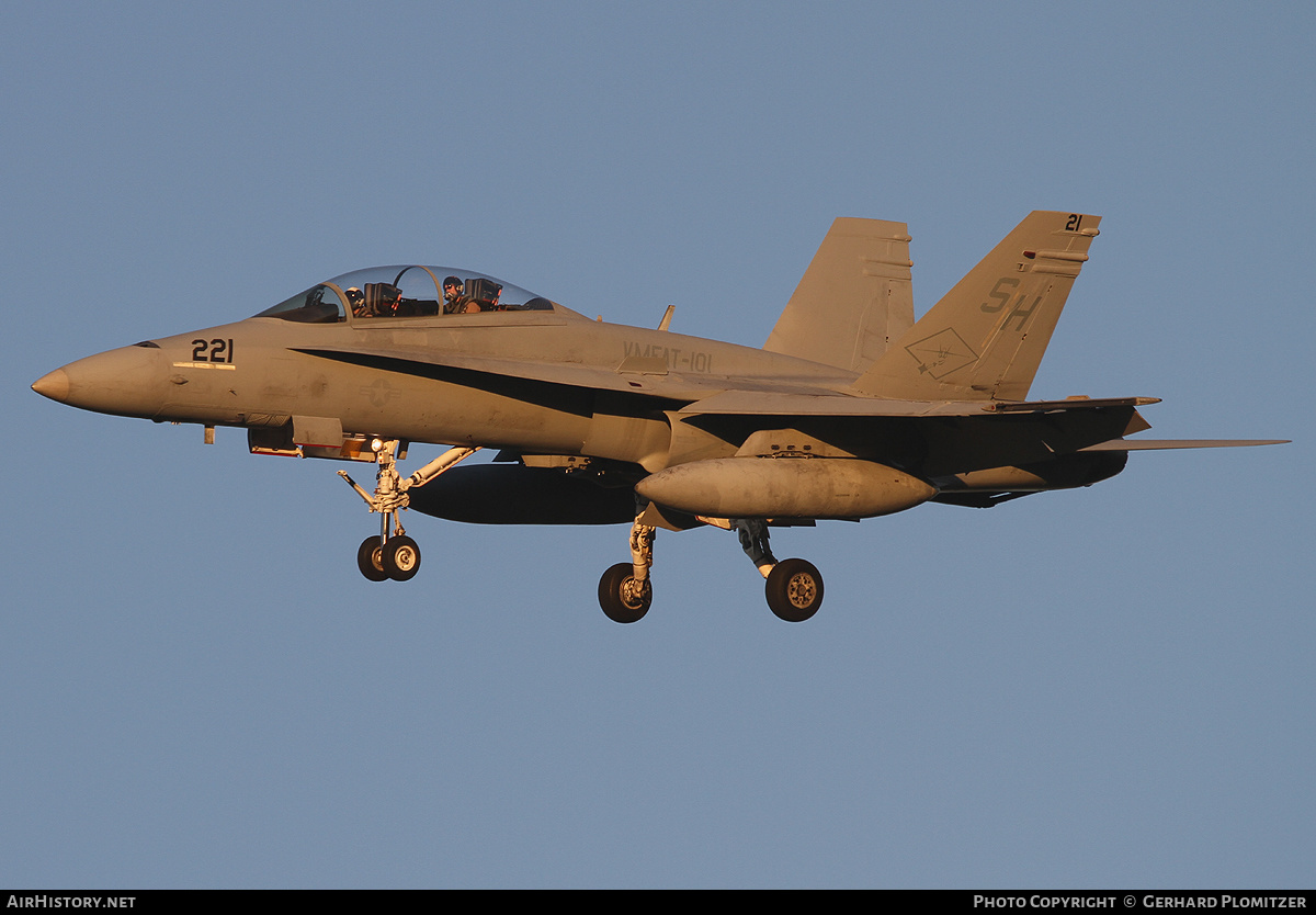 Aircraft Photo of 162850 | McDonnell Douglas F/A-18B Hornet | USA - Marines | AirHistory.net #578013
