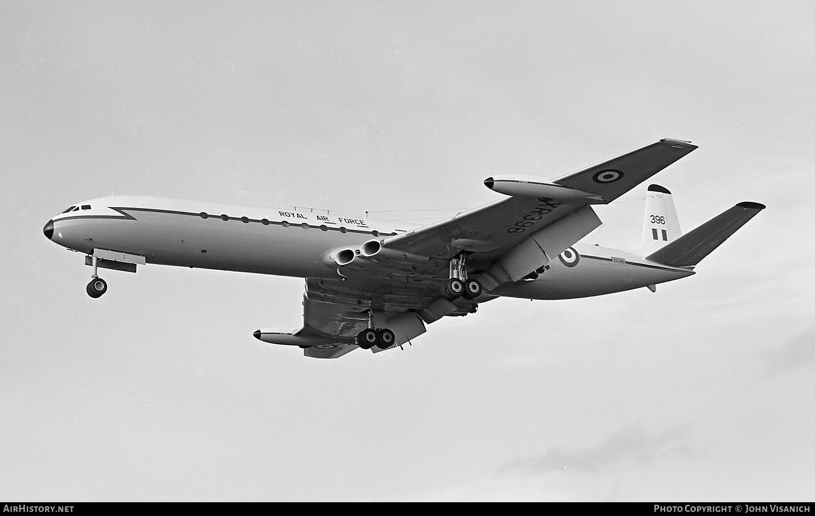 Aircraft Photo of XR396 | De Havilland D.H. 106 Comet C.4 | UK - Air Force | AirHistory.net #578050