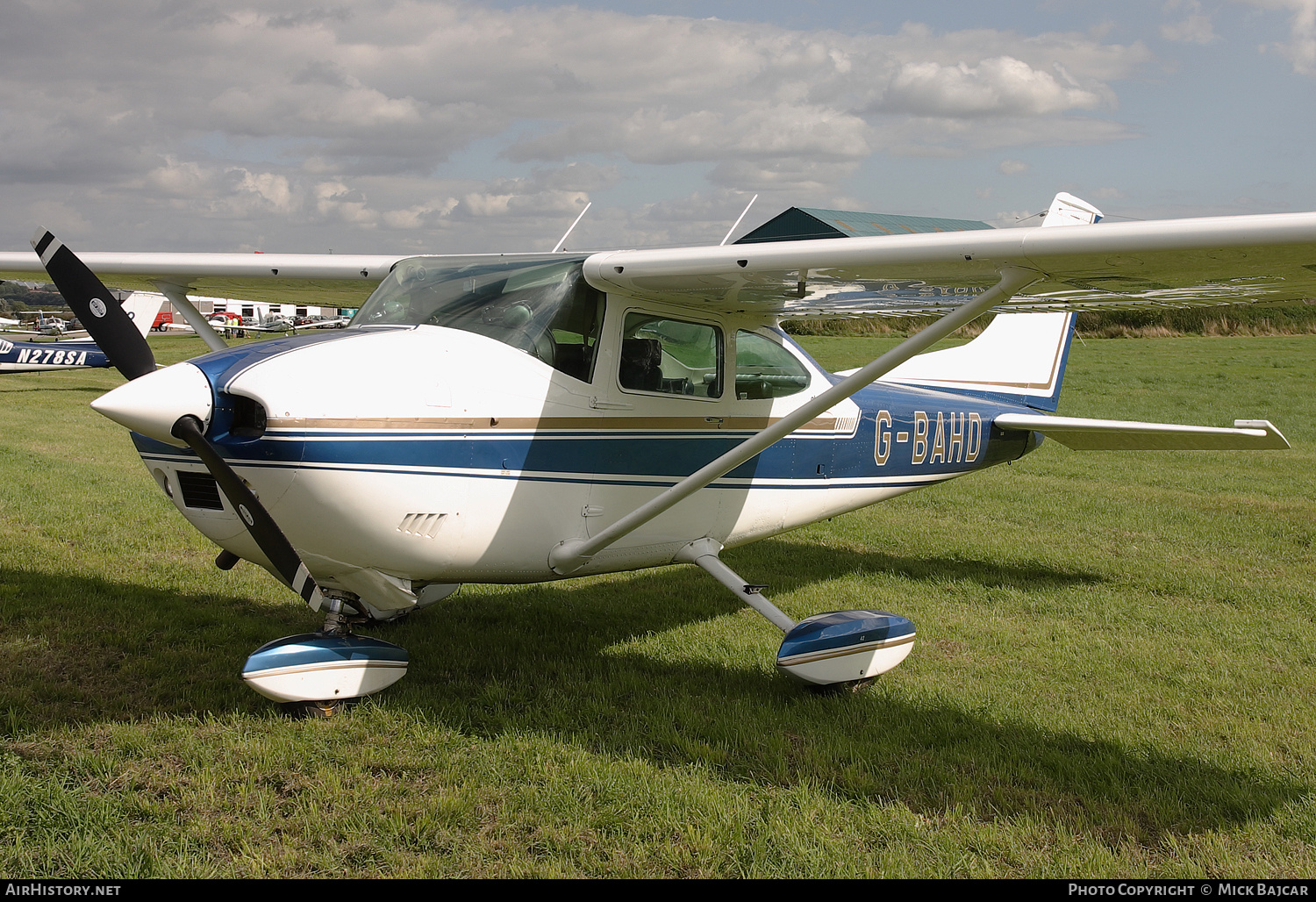Aircraft Photo of G-BAHD | Cessna 182P Skylane | AirHistory.net #578318