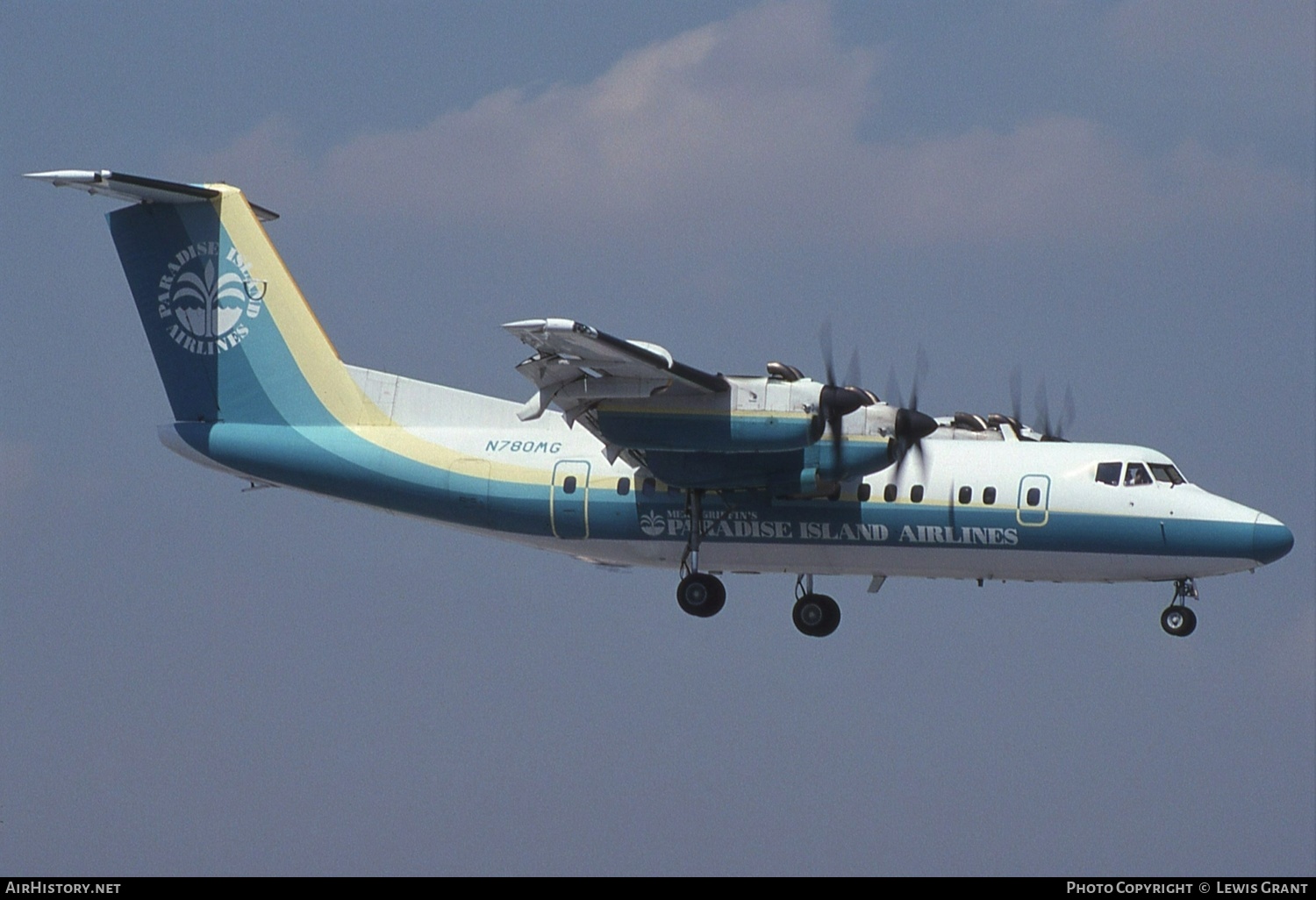 Aircraft Photo of N780MG | De Havilland Canada DHC-7-102 Dash 7 | Paradise Island Airlines | AirHistory.net #578326