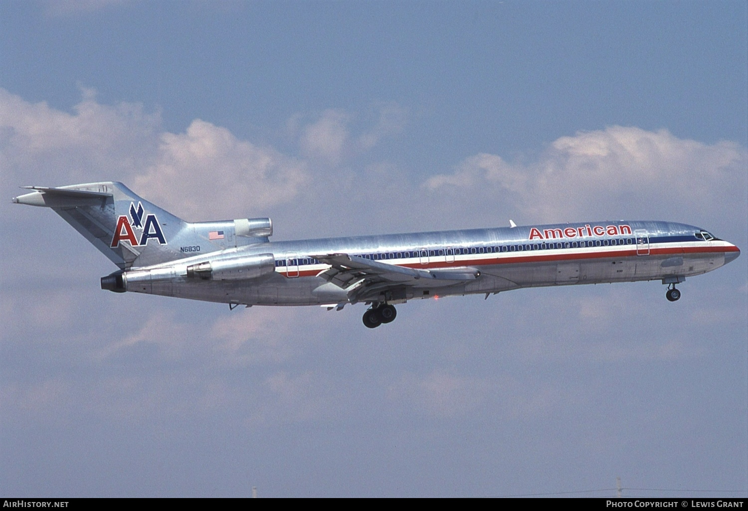 Aircraft Photo of N6830 | Boeing 727-223 | American Airlines | AirHistory.net #578330