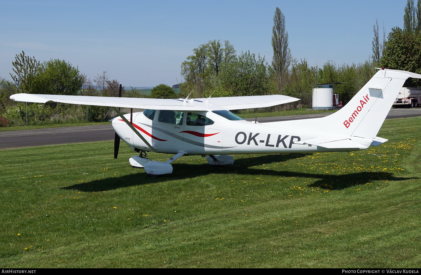 Aircraft Photo of OK-LKP | Cessna 182R Skylane | BemoAir Letecká škola | AirHistory.net #578347