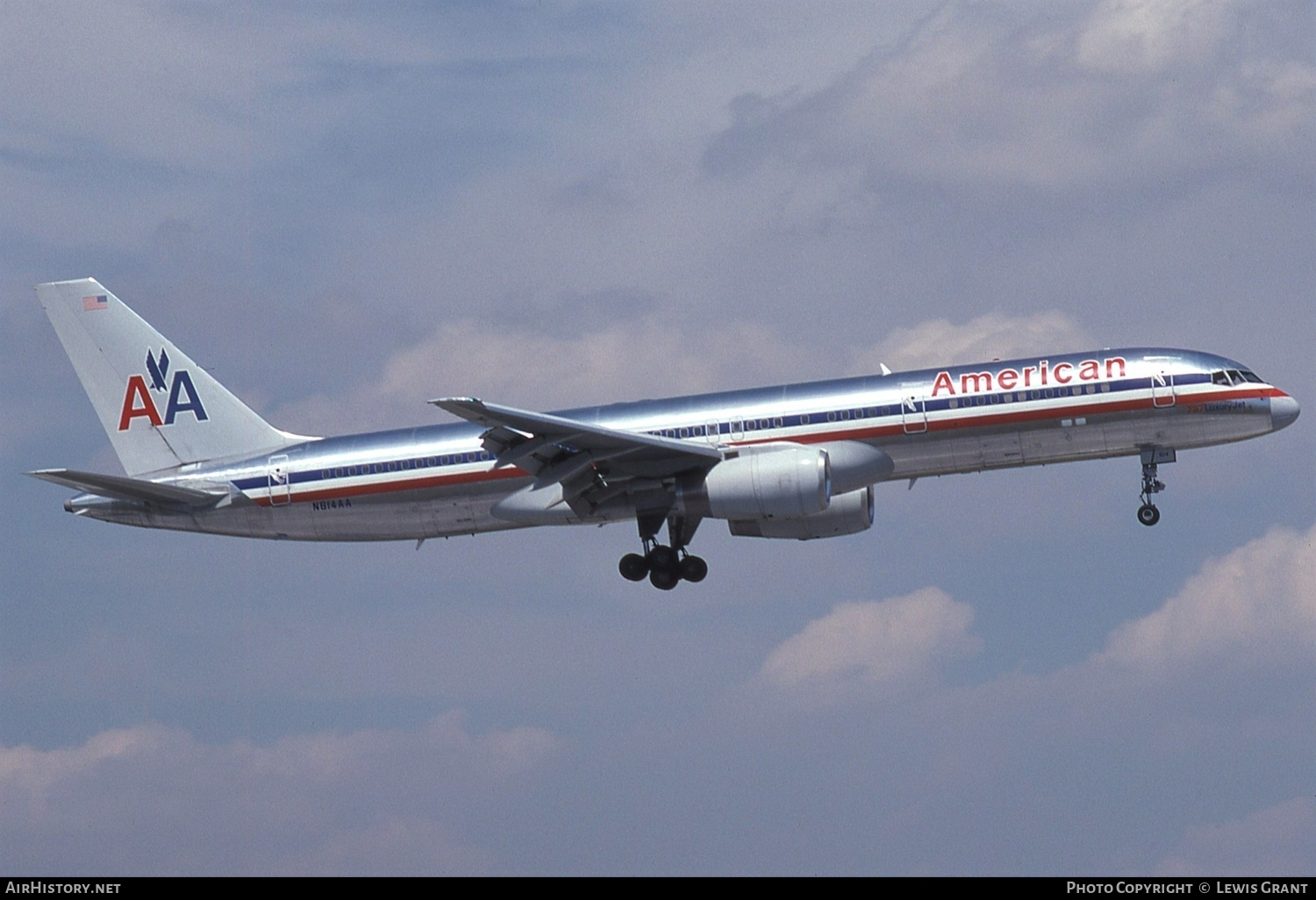 Aircraft Photo of N614AA | Boeing 757-223 | American Airlines | AirHistory.net #578360
