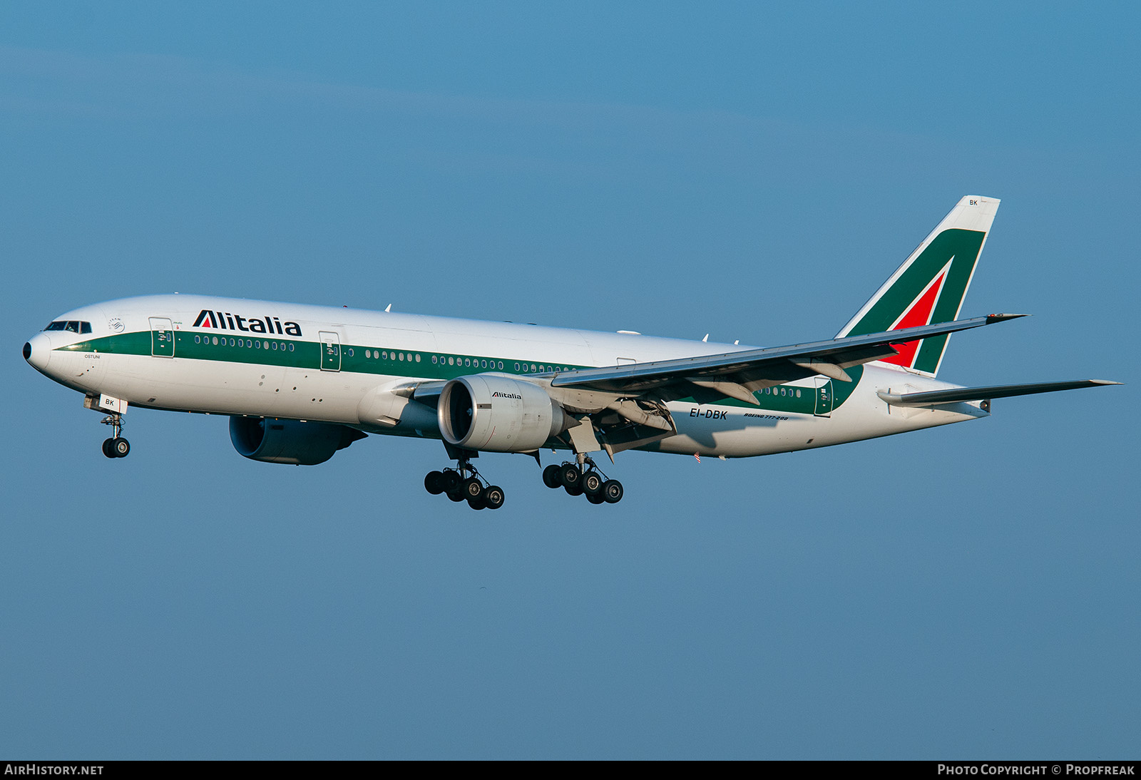 Aircraft Photo of EI-DBK | Boeing 777-243/ER | Alitalia | AirHistory.net #578410