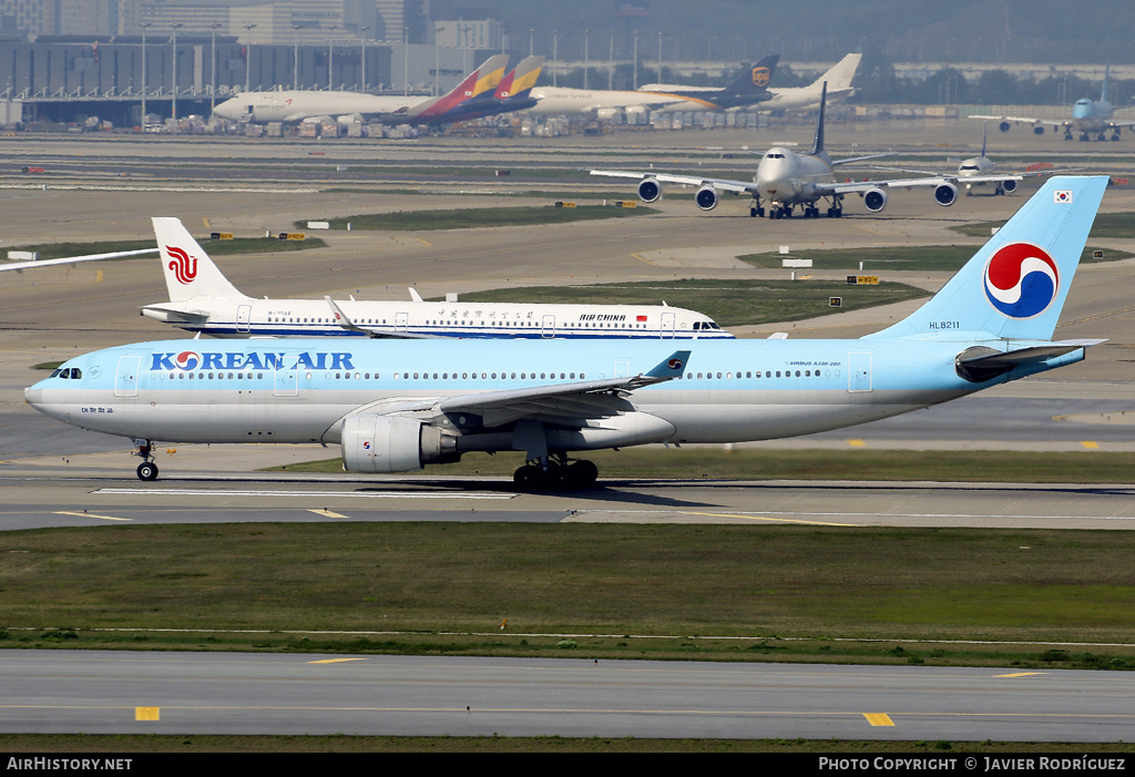 Aircraft Photo of HL8211 | Airbus A330-223 | Korean Air | AirHistory.net #578467