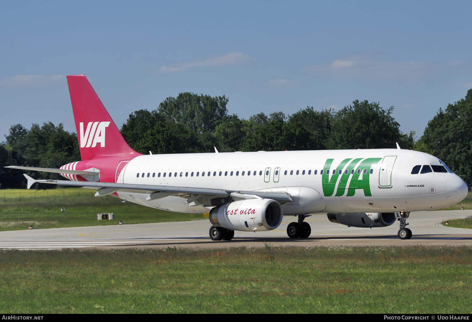 Aircraft Photo of LZ-MDA | Airbus A320-232 | VIA - Air VIA Bulgarian Airways | AirHistory.net #578488