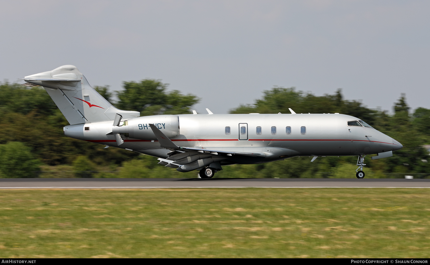 Aircraft Photo of 9H-VCY | Bombardier Challenger 350 (BD-100-1A10) | VistaJet | AirHistory.net #578615