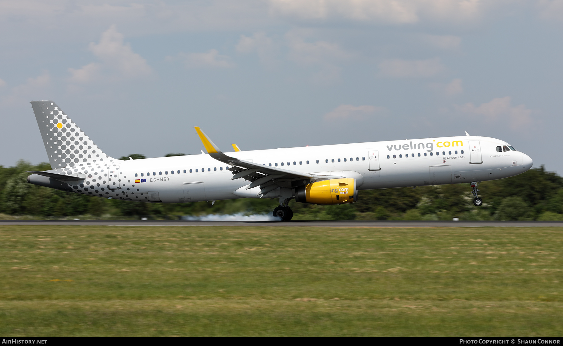 Aircraft Photo of EC-MGY | Airbus A321-231 | Vueling Airlines | AirHistory.net #578649