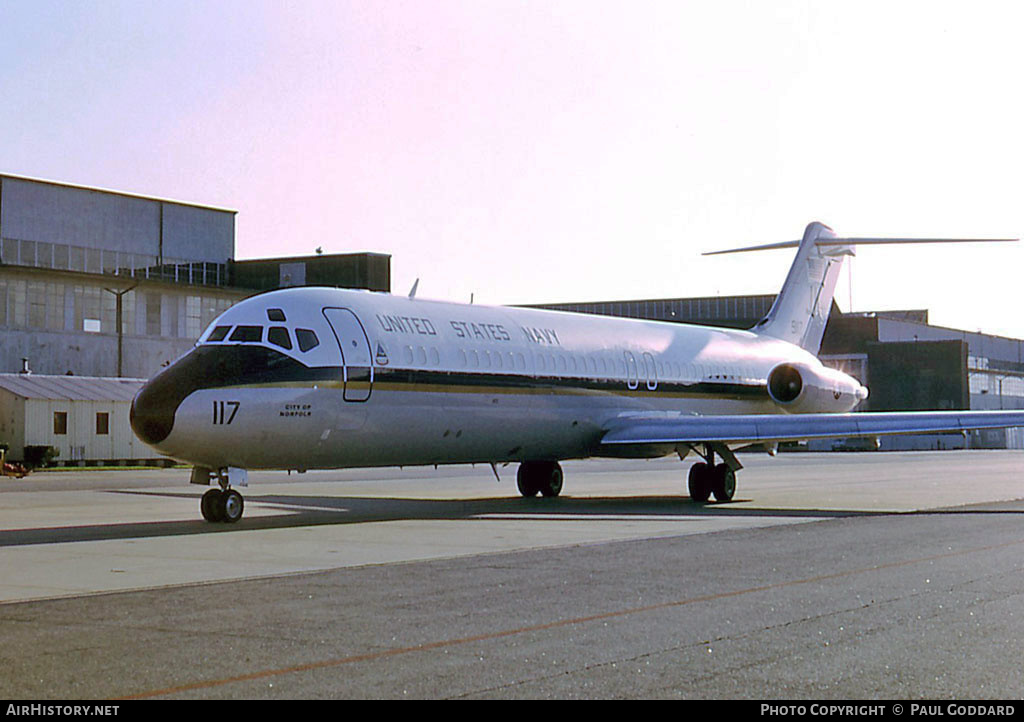 Aircraft Photo of 159117 | McDonnell Douglas C-9B Skytrain II (DC-9-32CF) | USA - Navy | AirHistory.net #578663