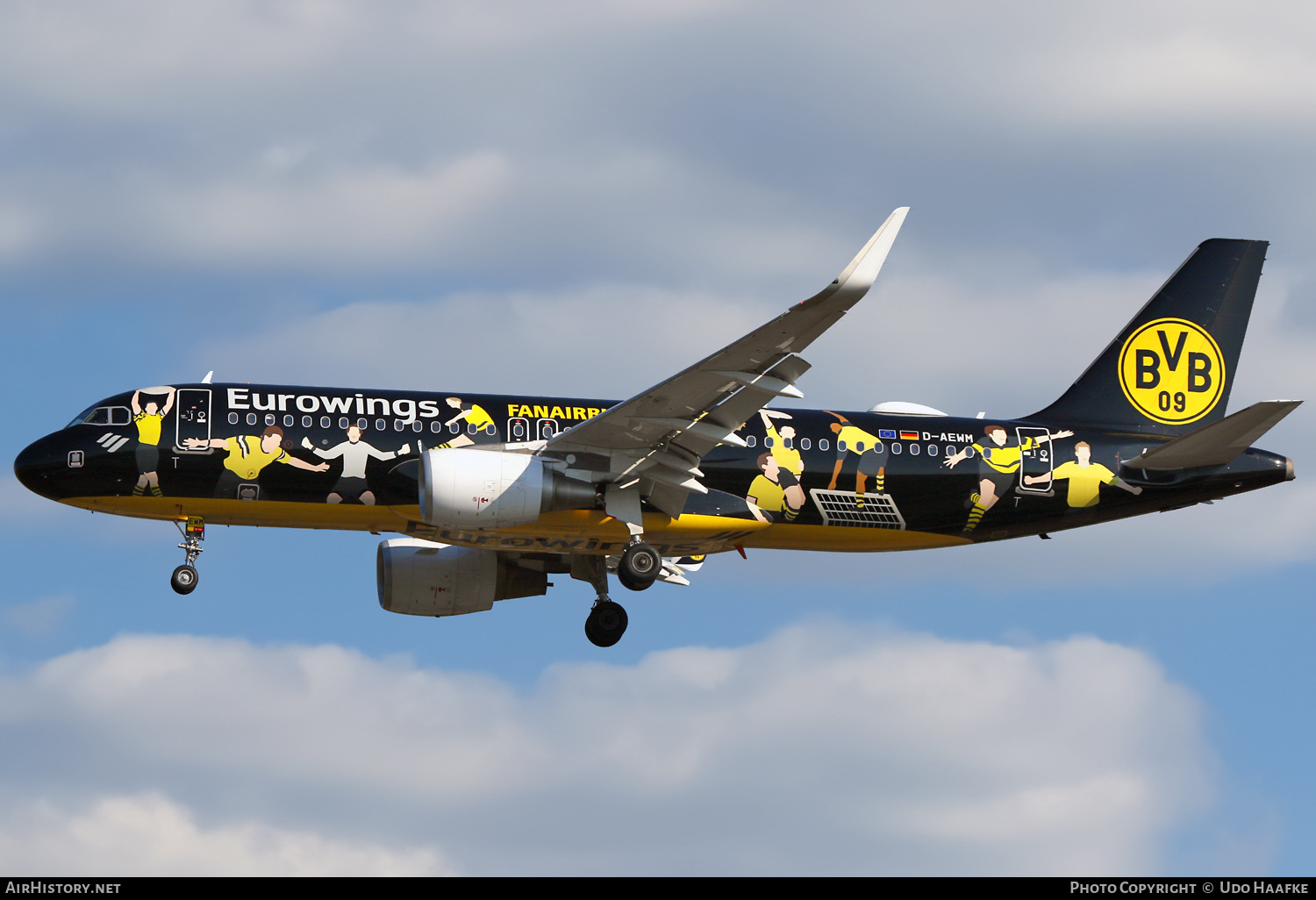 Aircraft Photo of D-AEWM | Airbus A320-214 | Eurowings | AirHistory.net #578684