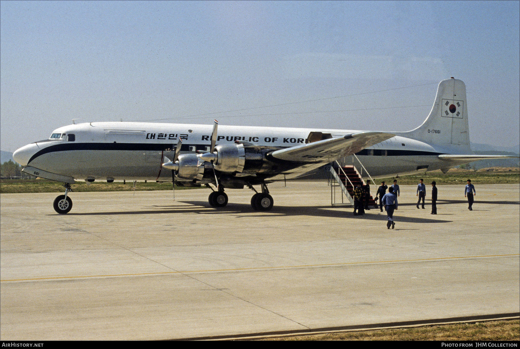 Aircraft Photo of 0-17661 | Douglas VC-118A Liftmaster | South Korea - Air Force | AirHistory.net #578704